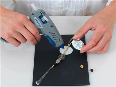 Set 2-temperatur-klebepistole, Mit 18 Zubehörteilen, Ref. 930 Dremel - Standard Bild - 2