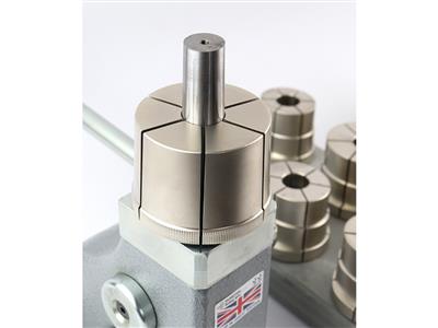 Maschine Zum Vergrößern Von Armbändern Mit 6 Runden Und 6 Ovalen Zangen, Durston - Standard Bild - 4