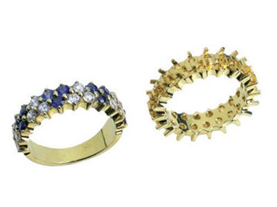 Trauring Mit Mehrfach Versetzten Krappen Besetzt, 2 Reihen, 18k Gelbgold. Ref.402 - Standard Bild - 3