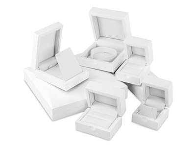 White Wooden Ring Box - Standard Bild - 4