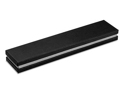 Armbandbox, Schwarzer Karton Mit Silberner Metallband - Standard Bild - 2