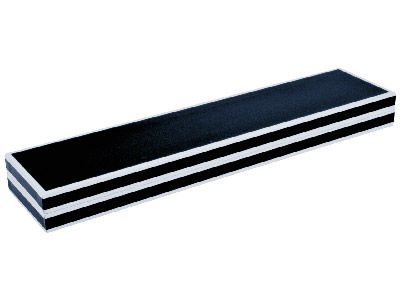 Armbandschachtel, Schwarz-weißer Glanzkarton - Standard Bild - 2