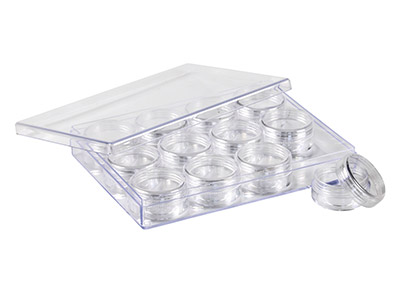 Set Aus 12 Mittelgroßen Durchsichtigen Behältern Zur Perlenaufbewahrung In Einer Transparenten Box - Standard Bild - 4