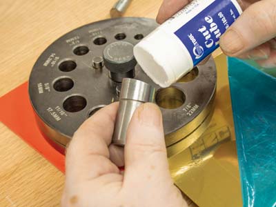 Set Mit 14 Ausstechern Auf Sockel, Runde Form Von 3 Bis 25 MM - Standard Bild - 7