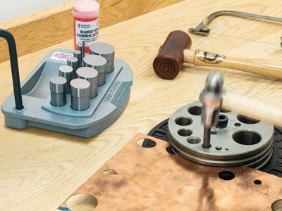 Satz Von 10 Stanzwerkzeuge Auf Sockel, Runde Form Von 3 Bis 32 Mm, Durston - Standard Bild - 5