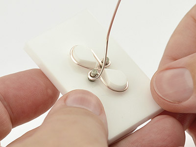 Lehre Für Hakenverschlüsse, S-form,beadalon - Standard Bild - 2